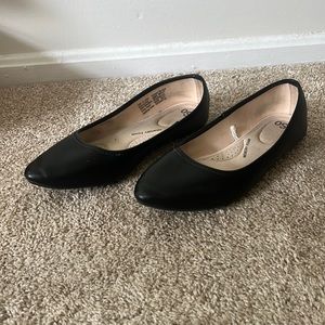 black flats